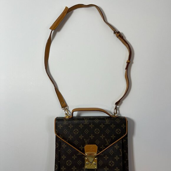 Stylish Brown Rep Handbag – Classic & Versatile - Picture 2 of 8